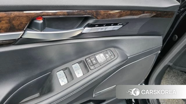 Genesis G90 id 4482410 из Кореи 19