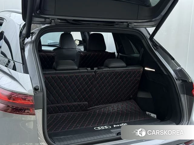 Audi Q5 e-tron id 4301169 из Китая 19