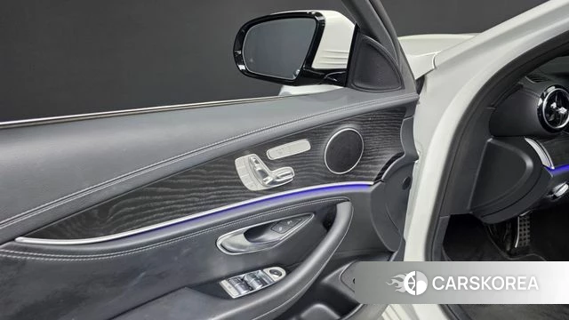 Mercedes-Benz E-Class W213 id 4702322 из Кореи 19
