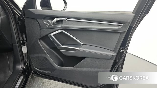 Audi Q3 (F3) id 4506527 из Кореи 19