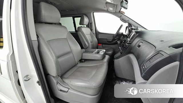 Hyundai The New Grand Starex id 4285532 из Кореи 19