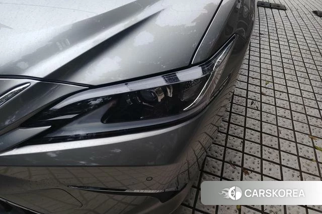 Lexus ES id 4314003 из Китая 19