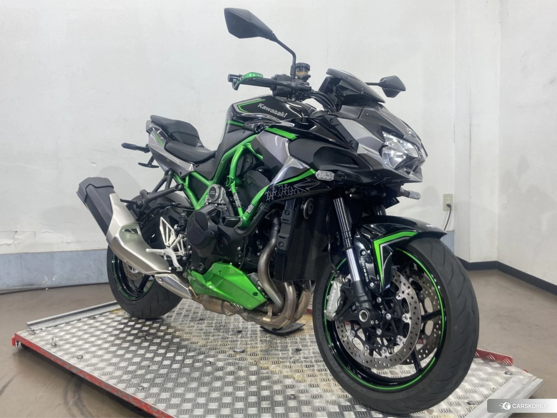 Kawasaki Z H2 id 4192823 из Японии 19