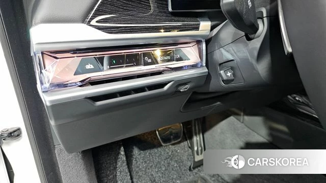 BMW 7 Series (G70) id 4359965 из Кореи 19