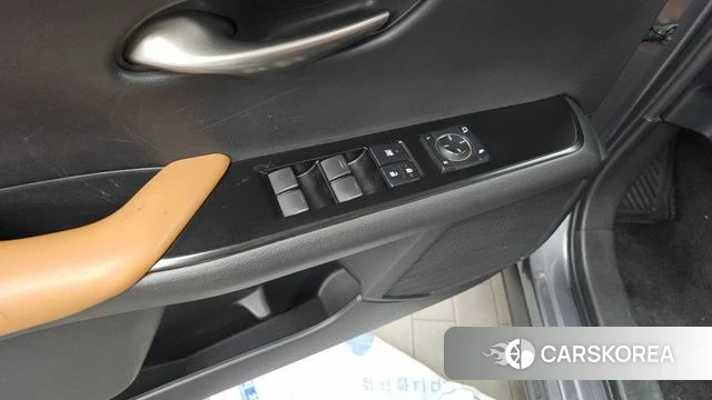 Lexus UX250h id 4760034 из Кореи 19