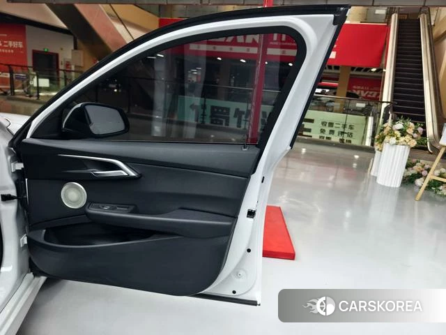 BMW 1 series id 4336289 из Китая 19