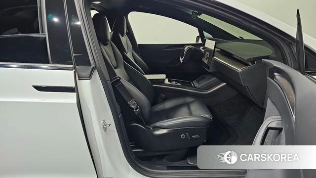 Tesla Model X id 4579293 из Кореи 19