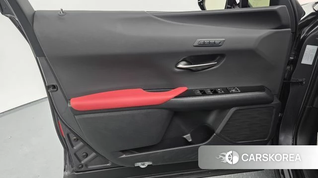 Lexus UX250h id 4360568 из Кореи 19