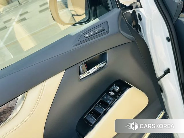 Toyota Elfa id 3908354 из Китая 19