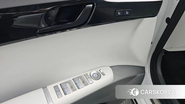 Hyundai Grandeur (GN7) id 4302827 из Кореи 19