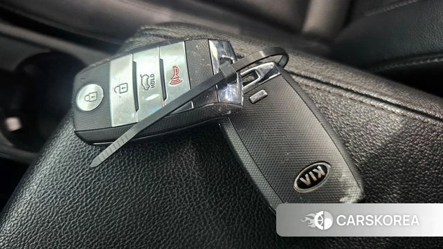 Kia Niro id 4403317 из Кореи 19