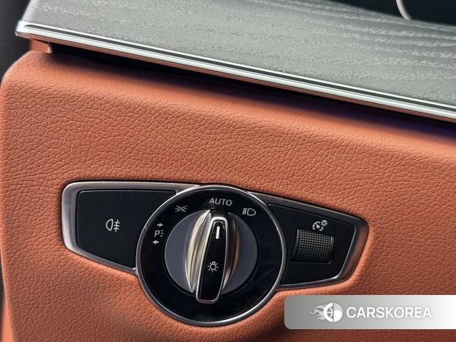 Mercedes-Benz CLS id 4215226 из Китая 19