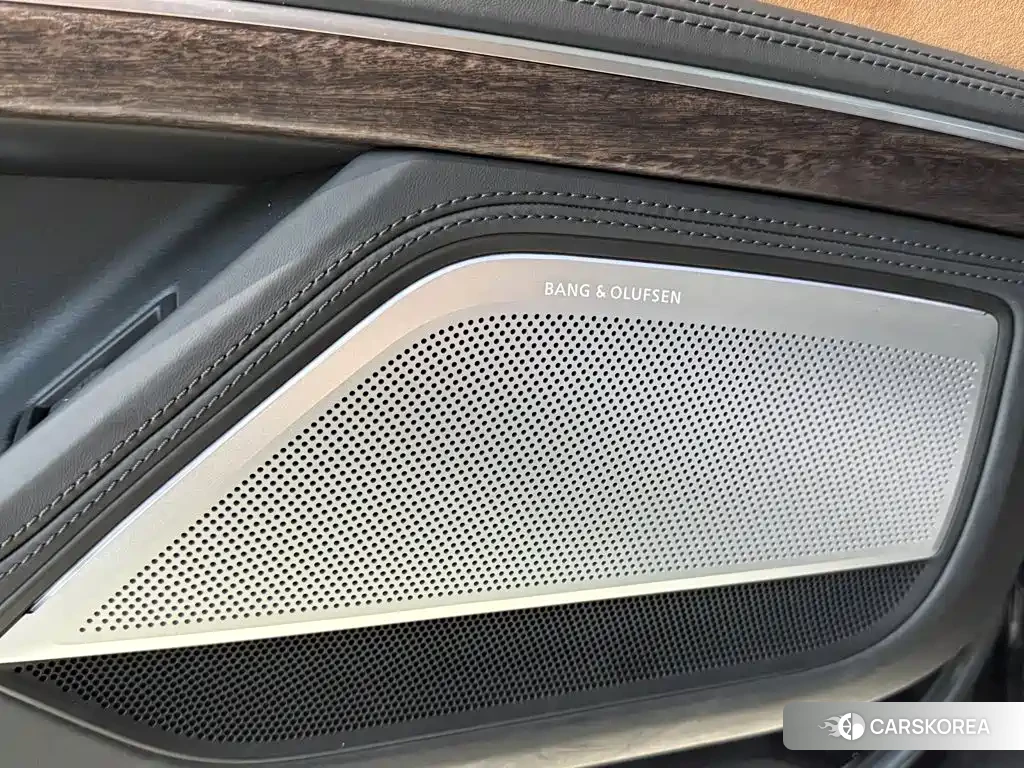 Audi A8 id 4601863 из Китая 19