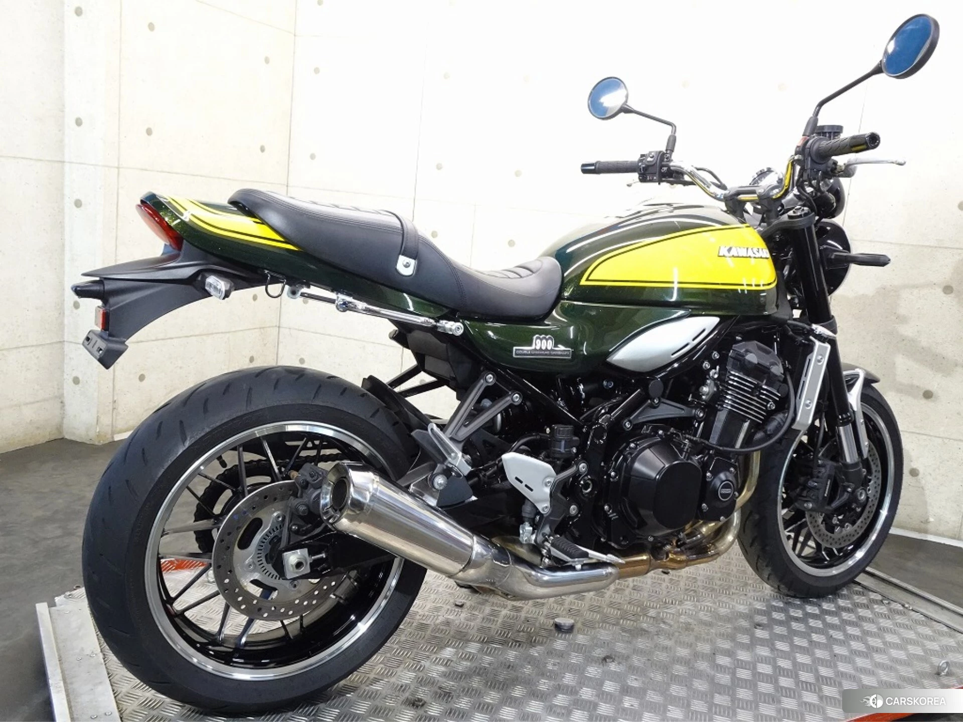 Kawasaki Z900RS id 3948914 из Японии 19