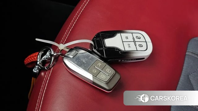 Maserati Ghibli id 4672387 из Кореи 19