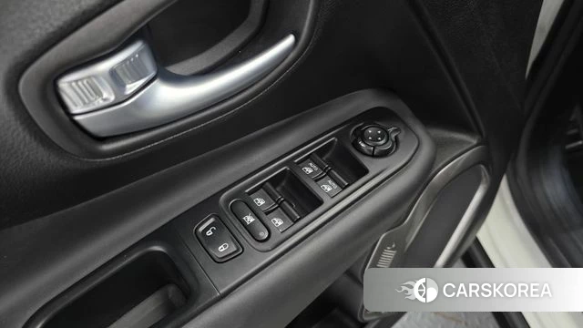 Jeep Renegade id 4430296 из Кореи 19
