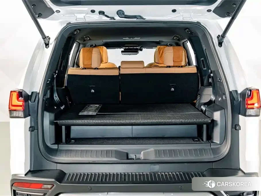 Lexus LX id 4514195 из Китая 19