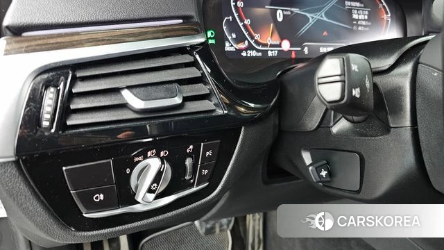 BMW 5 Series (G30) id 4529424 из Кореи 19