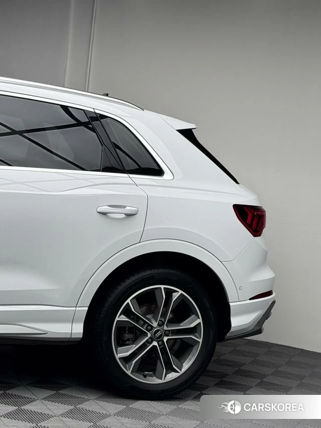 Audi Q3 id 4320684 из Китая 19