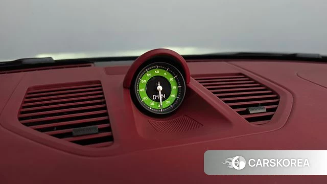 Porsche 911(992) id 4542479 из Кореи 19