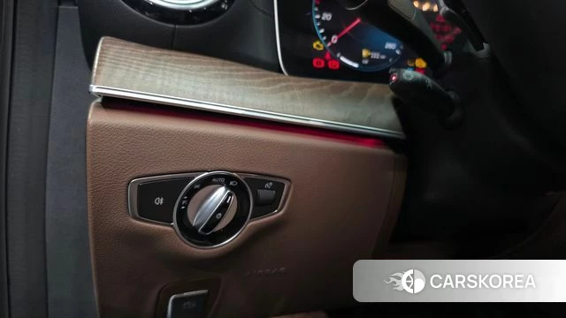 Mercedes-Benz E-Class W213 id 4293847 из Кореи 19