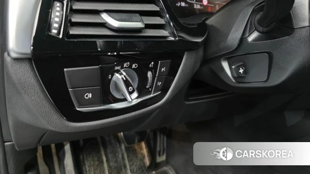 BMW 5 Series (G30) id 4774920 из Кореи 19