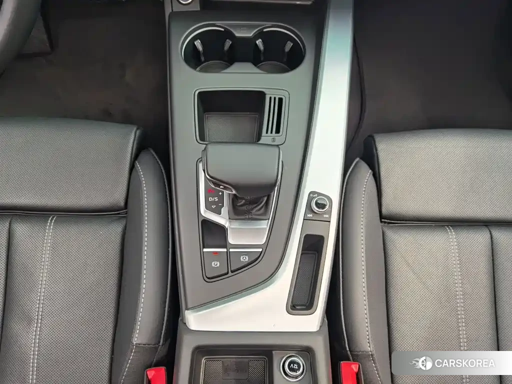 Audi A4L id 4654974 из Китая 19