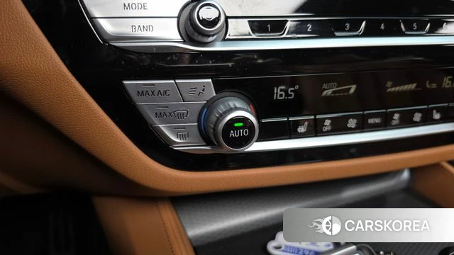 BMW 5 Series (G30) id 4529462 из Кореи 19