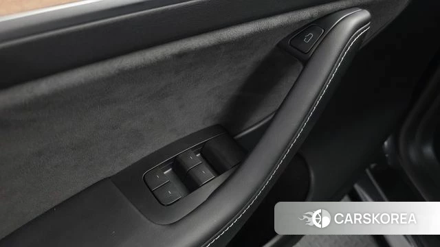 Tesla Model Y id 4523395 из Кореи 19