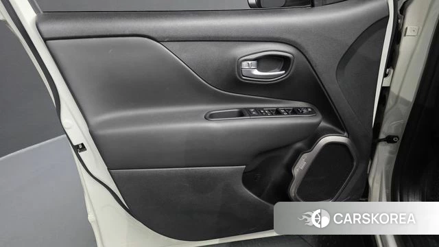 Jeep Renegade id 4470733 из Кореи 19