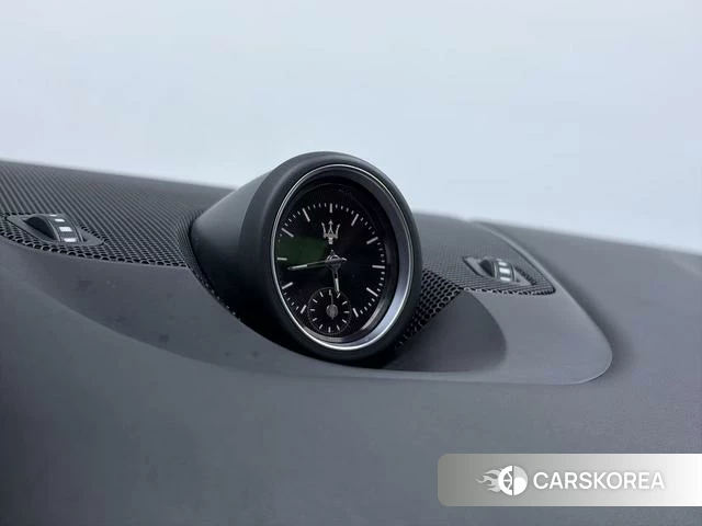 Maserati Levante id 4236393 из Китая 19