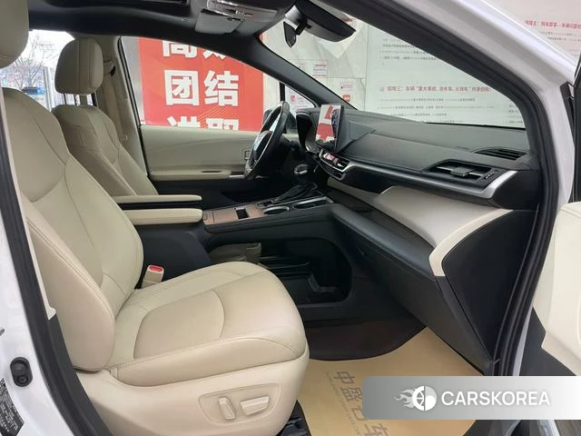Toyota Saina id 4348795 из Китая 19