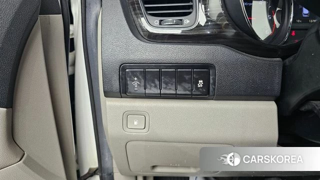 Kia The New Carnival id 4203379 из Кореи 19