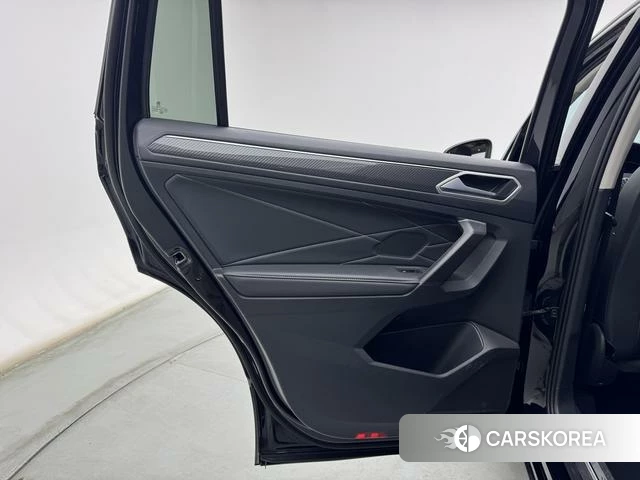 Volkswagen Tiguan L id 4258703 из Китая 19