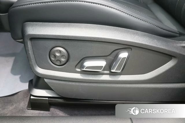 Audi Q5L id 4210454 из Китая 19