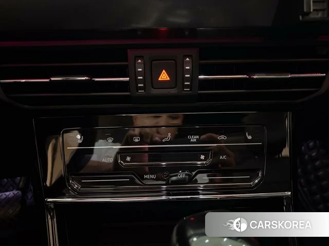 Volkswagen Passat PHEV id 4290695 из Китая 19