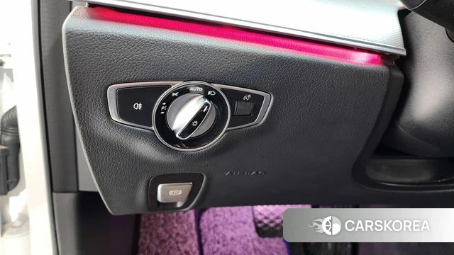 Mercedes-Benz E-Class W213 id 4294985 из Кореи 19