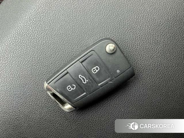 Volkswagen Bora id 4253597 из Китая 19