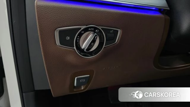 Mercedes-Benz E-Class W213 id 4250096 из Кореи 19