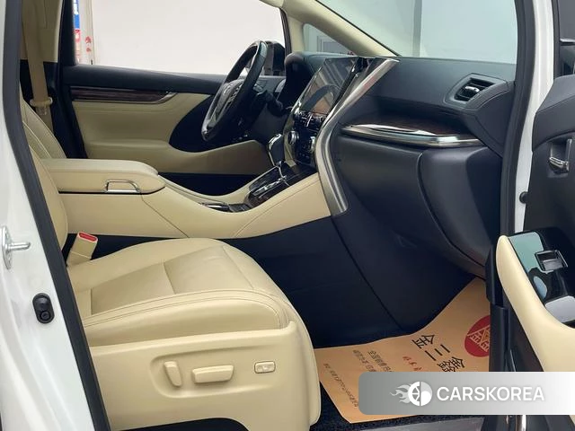 Toyota Elfa id 4265709 из Китая 19