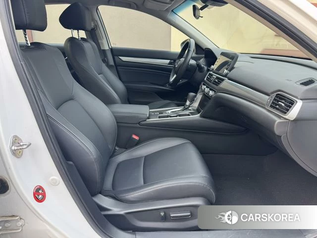 Honda Accord id 4208191 из Китая 19
