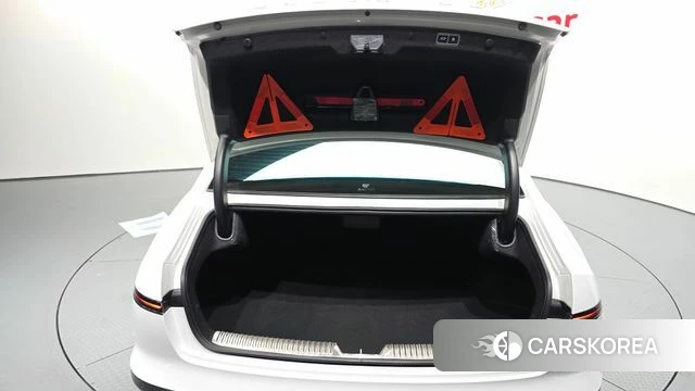 Hyundai Grandeur Hybrid (GN7) id 4329619 из Кореи 19