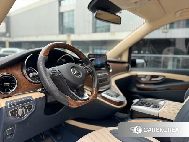 Mercedes-Benz V-class id 4314611 из Китая 19