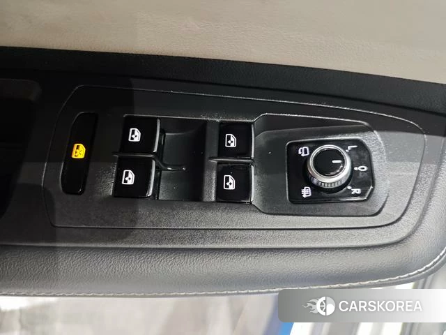Volkswagen Tourang id 4336373 из Китая 19