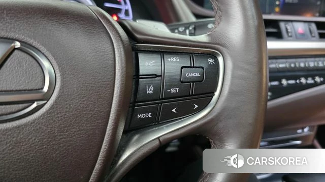 Lexus ES300h 7th generation id 4873345 из Кореи 19
