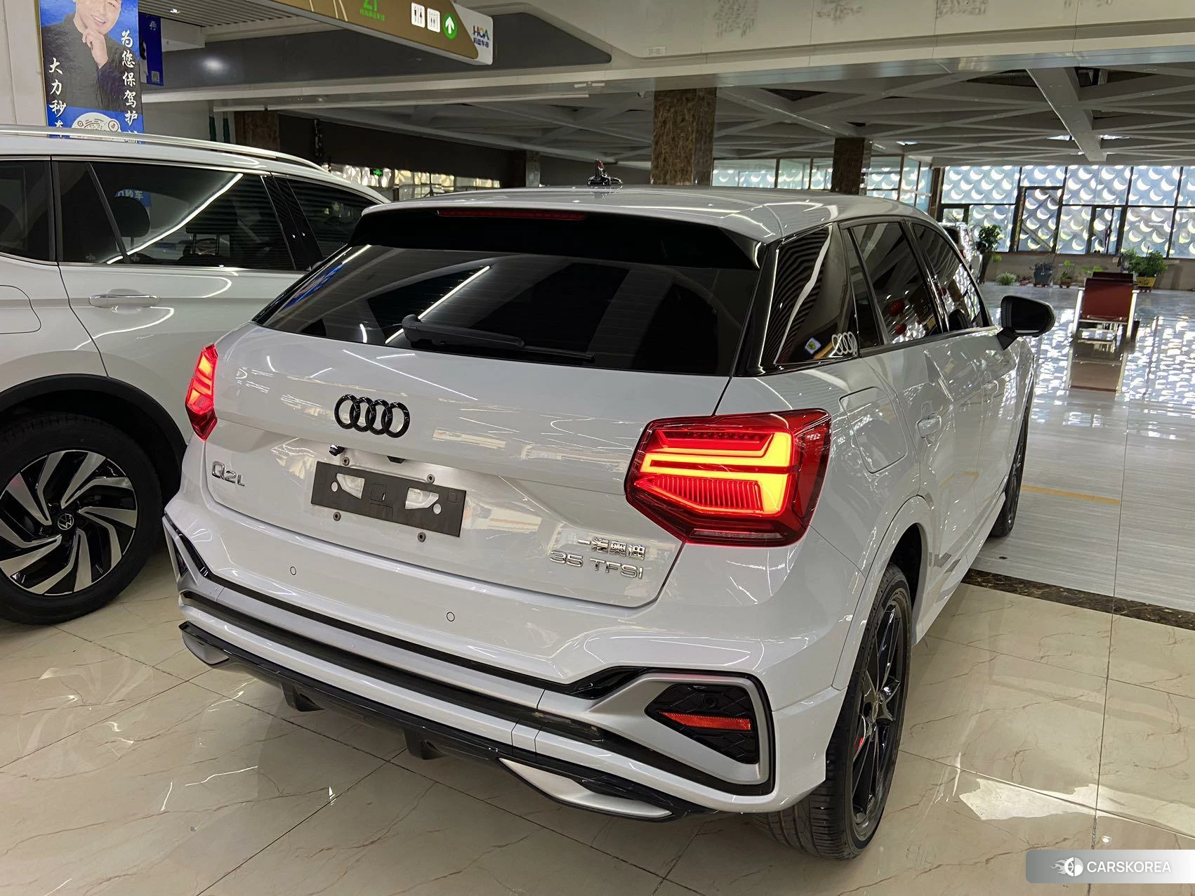 Audi Q2L id 4467376 из Китая 19