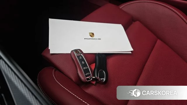 Porsche 911(992) id 4676838 из Кореи 19