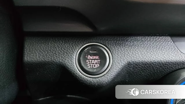 Kia Stonic id 4543550 из Кореи 19
