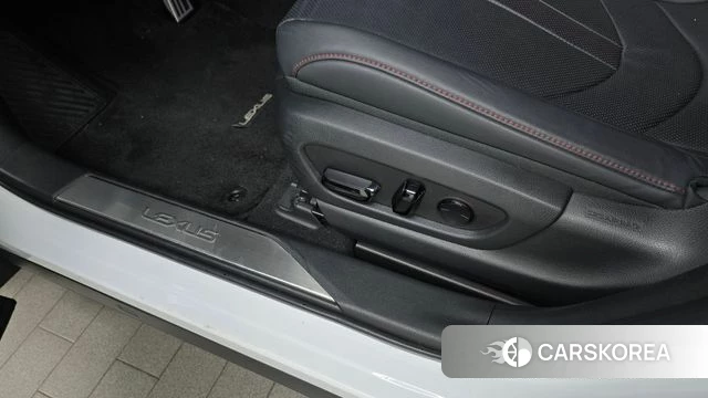 Lexus UX250h id 4550513 из Кореи 19