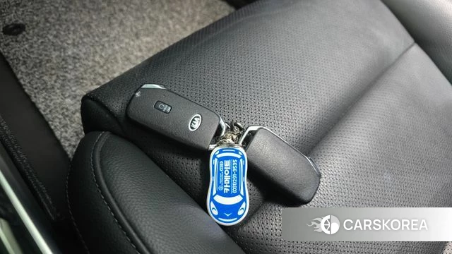 Kia K7 Premier Hybrid id 4304657 из Кореи 19